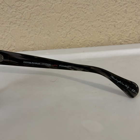 Oliver Peoples Photochromic Sunglasses - Picture 3 of 4